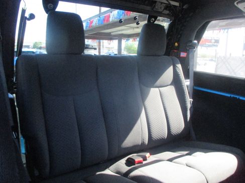 Used 2017 Jeep Wrangler 4WD Unlimited Sport S image 15
