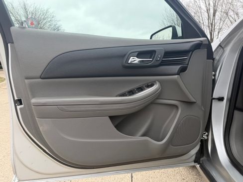 Used 2015 Chevrolet Malibu LS image 9