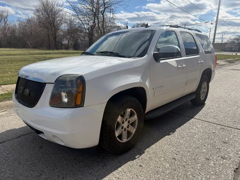 Used 2009 GMC Yukon SLT image 3
