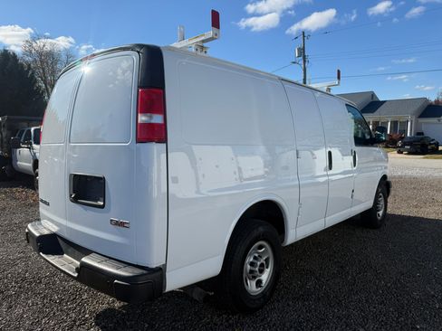 Used 2023 GMC Savana 2500 image 5