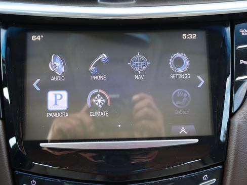 Used 2013 Cadillac XTS image 18