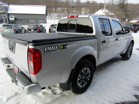 Used 2019 Nissan Frontier PRO-4X image 4
