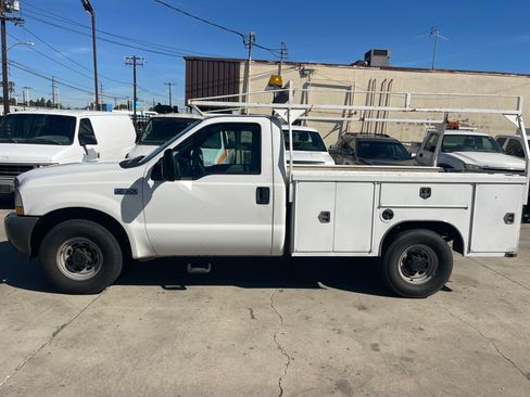 Used 2003 Ford F350 image 2