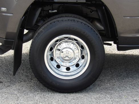 Used 2023 RAM 3500 Laramie image 12