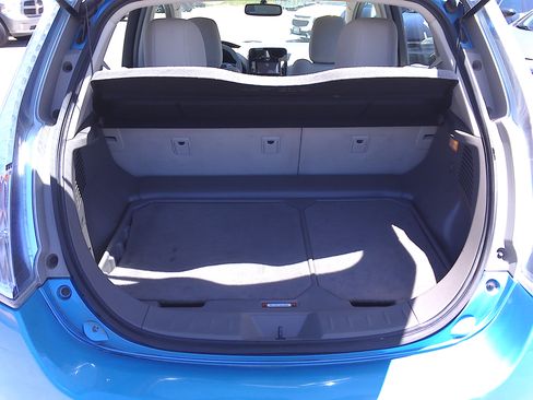 Used 2011 Nissan Leaf SL FWD image 13