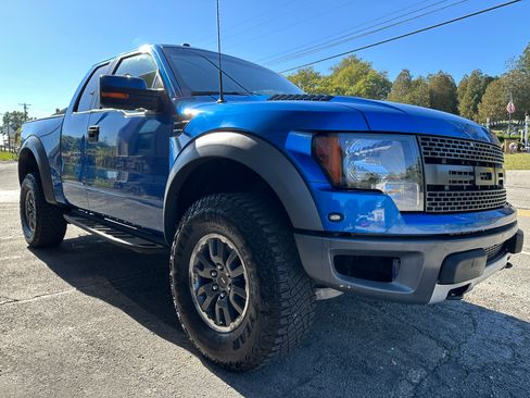 Used 2010 Ford F150 Raptor image 5
