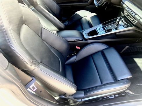 Used 2022 Porsche 911 Carrera 4 image 26