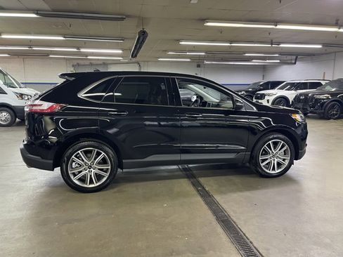 Certified 2023 Ford Edge Titanium image 8