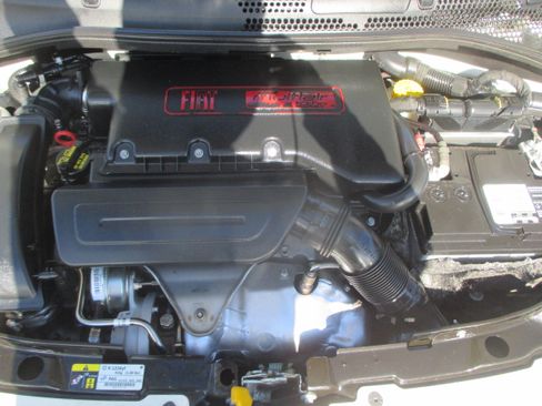 Used 2018 FIAT 500 Pop image 18