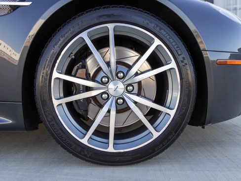 Used 2010 Aston Martin V8 Vantage image 21