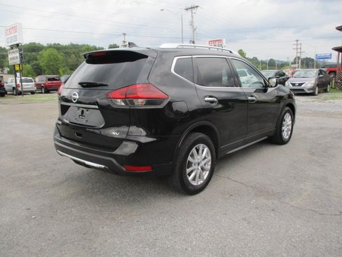 Used 2020 Nissan Rogue FWD SV 2.5L 4-Cyl SUV image 7