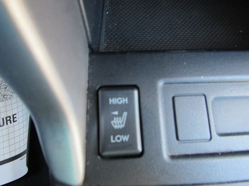 Used 2015 Subaru Forester 2.5i Premium AWD/4WD image 19