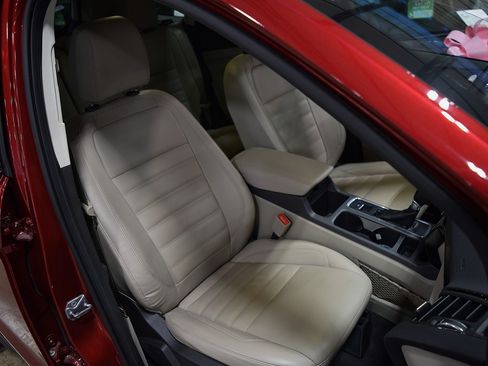 Used 2017 Ford Escape Titanium image 22