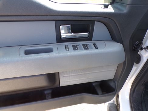 Used 2014 Ford F150 XLT image 10