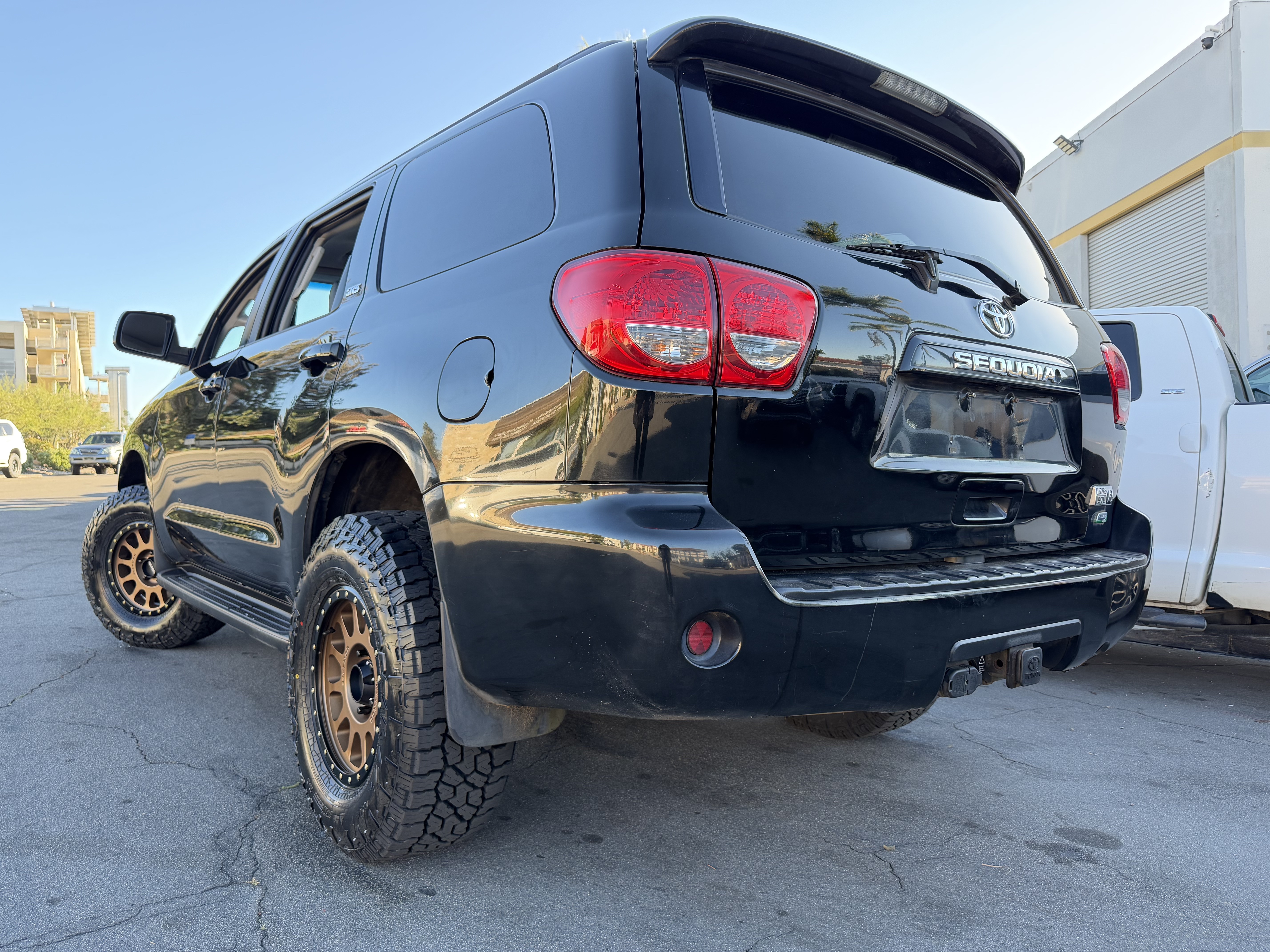 Used 2016 Toyota Sequoia SR5 AWD/4WD image 5