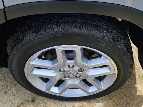 Used 2025 Honda Passport EX-L image 13