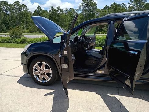 Used 2012 GMC Acadia Denali image 13