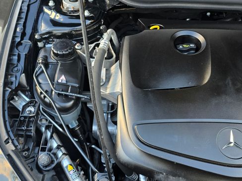 Used 2014 Mercedes-Benz CLA 250 image 34