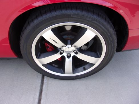 Used 2012 Dodge Challenger SRT image 9