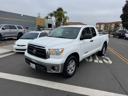 Used 2013 Toyota Tundra image 3