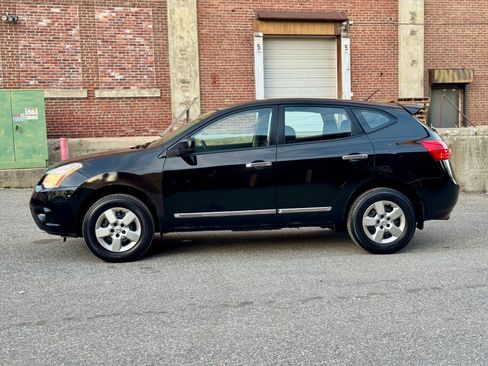 Used 2011 Nissan Rogue S image 2