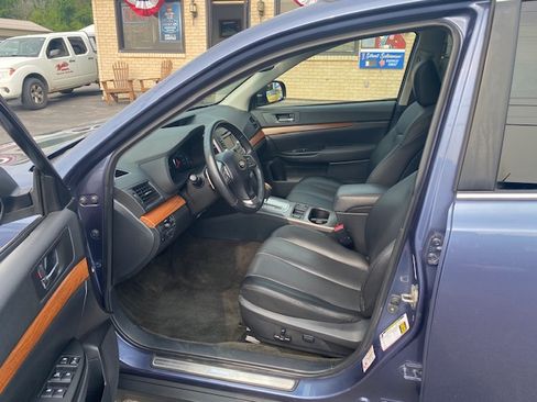 Used 2014 Subaru Outback 2.5i Limited AWD/4WD image 13
