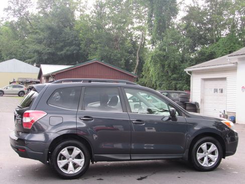 Used 2014 Subaru Forester 2.5i Limited AWD/4WD image 10