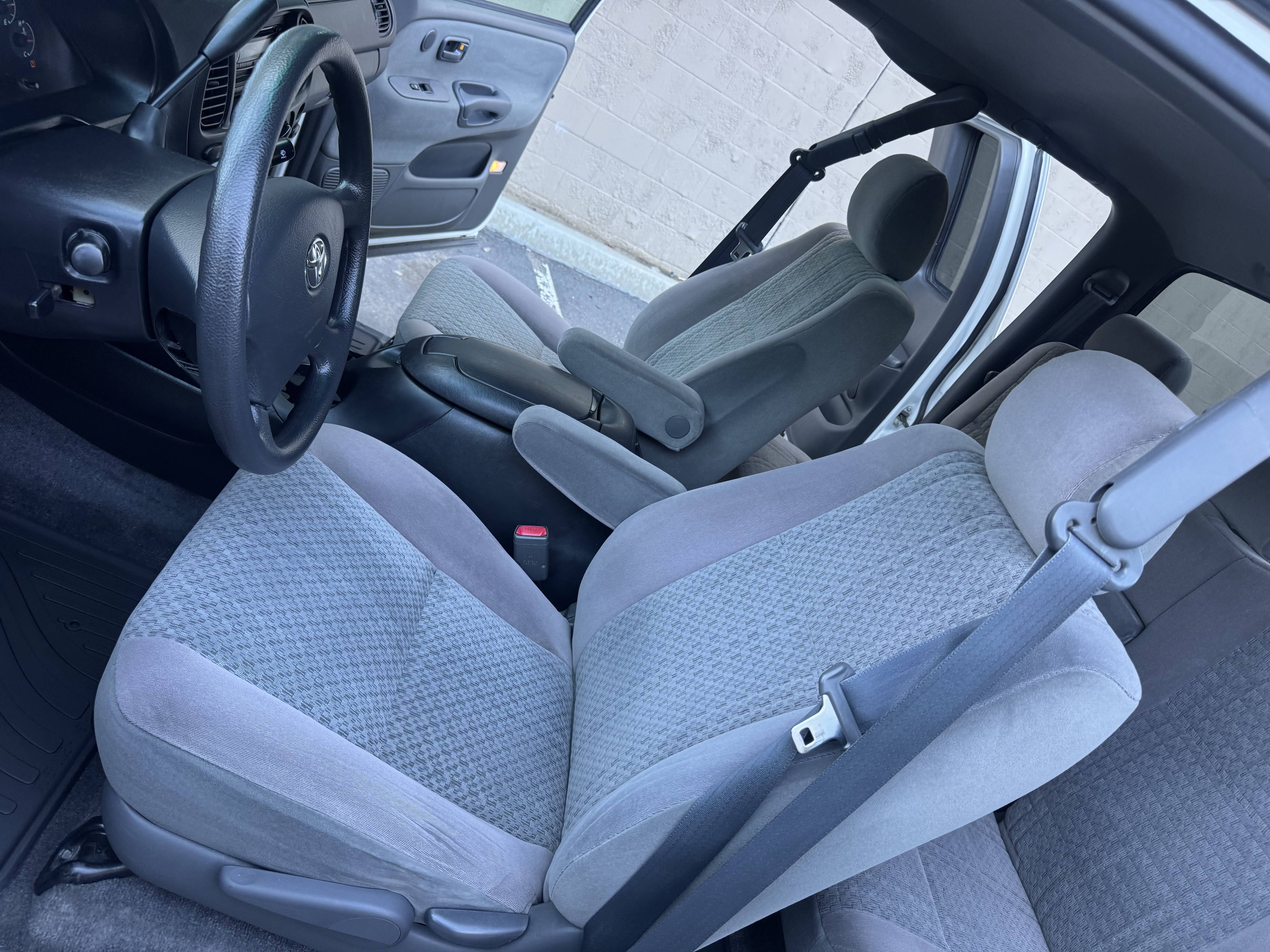 Used 2006 Toyota Tundra w/ TRD Off-Road Package RWD image 24