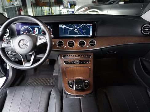 Used 2018 Mercedes-Benz E 300 image 22