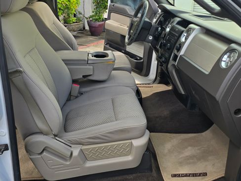 Used 2010 Ford F150 XLT image 25