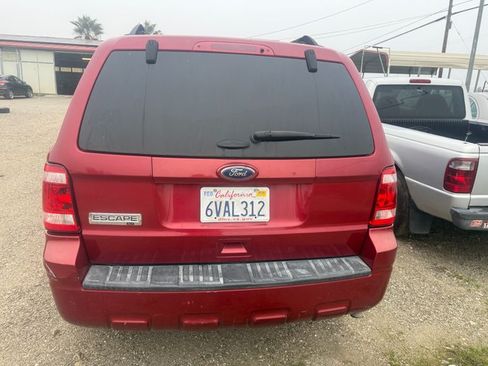 Used 2012 Ford Escape XLT image 9