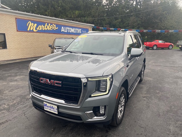 Used 2024 GMC Yukon 4WD SLE image 1