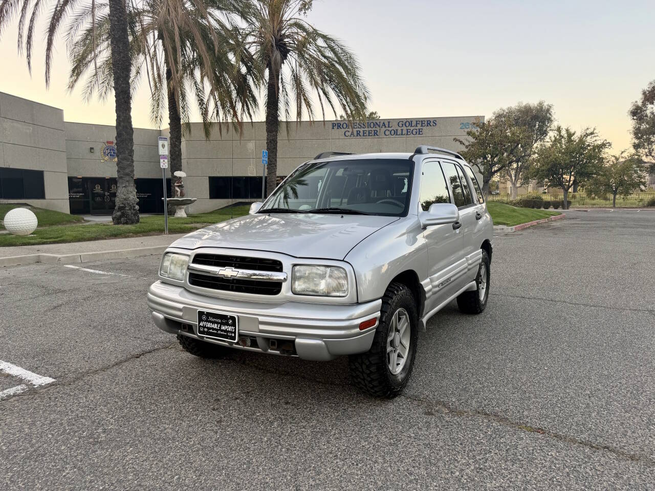Used 2004 Chevrolet Tracker 4WD LT image 4