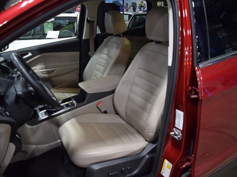 Used 2017 Ford Escape Titanium image 17