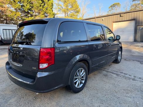 Used 2016 Dodge Grand Caravan image 8