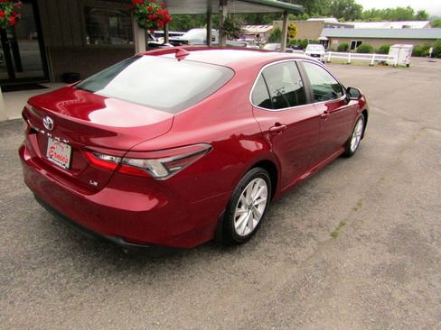 Used 2021 Toyota Camry LE FWD image 8