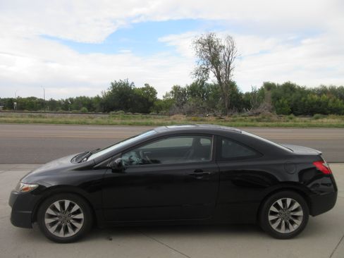 Used 2010 Honda Civic EX image 1