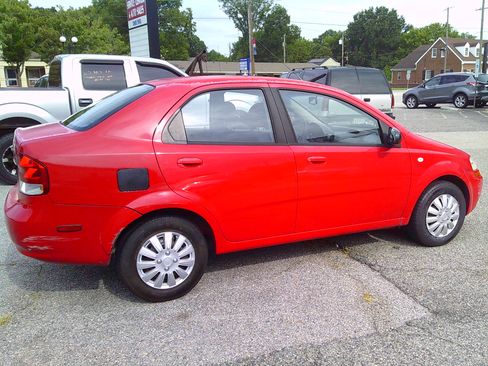 Used 2006 Chevrolet Aveo LS FWD image 3