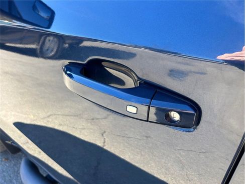 Used 2022 Chevrolet Silverado 1500 RST image 16