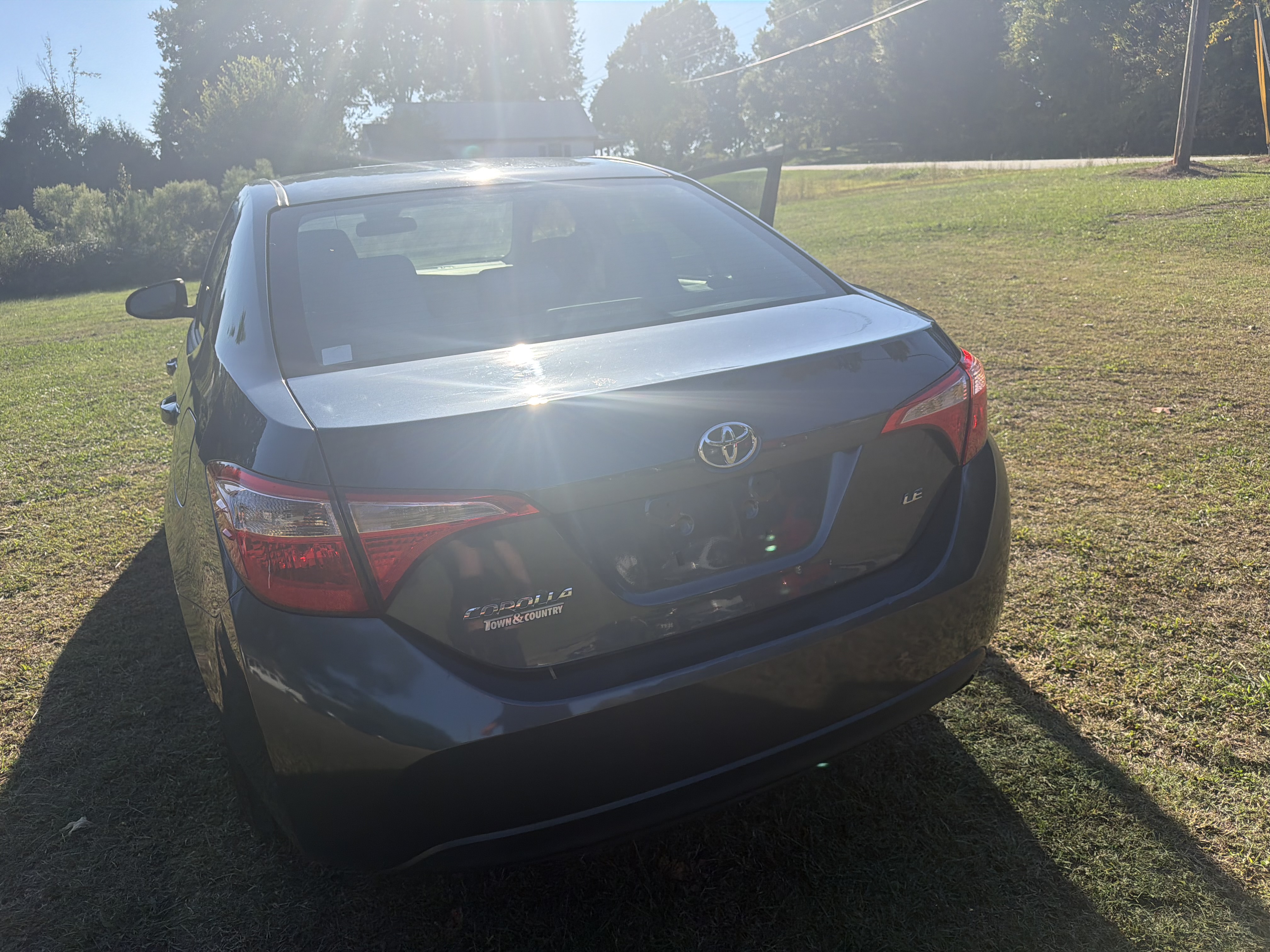 Used 2017 Toyota Corolla LE FWD image 74