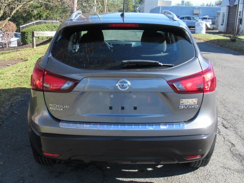 Used 2017 Nissan Rogue Sport SV image 8