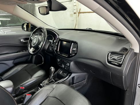 Used 2019 Jeep Compass Limited image 16