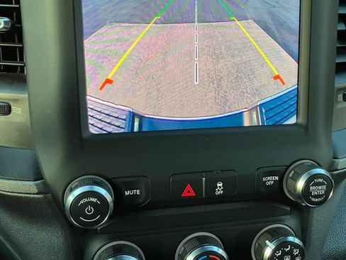 Used 2021 RAM 3500 Tradesman image 11