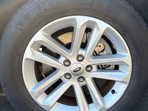 Used 2016 Ford Explorer XLT image 20