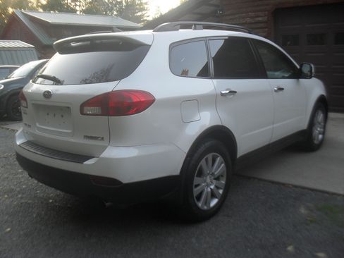 Used 2011 Subaru Tribeca Limited image 2