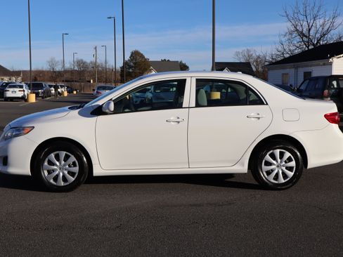 Used 2010 Toyota Corolla LE image 6