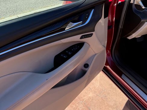 Used 2017 Buick LaCrosse Essence image 11