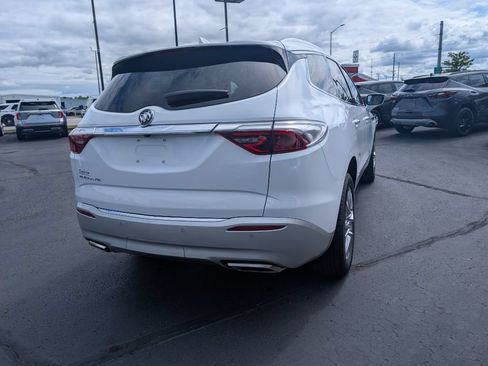 Used 2023 Buick Enclave Essence FWD image 5