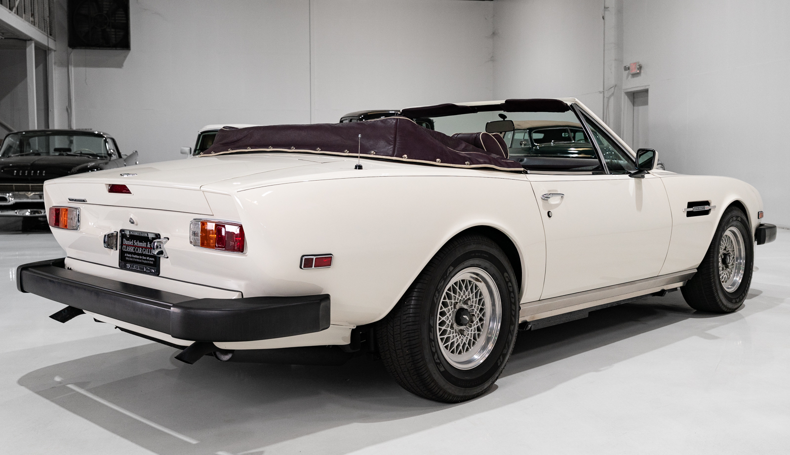 Used 1988 Aston Martin V8 Vantage RWD image 8