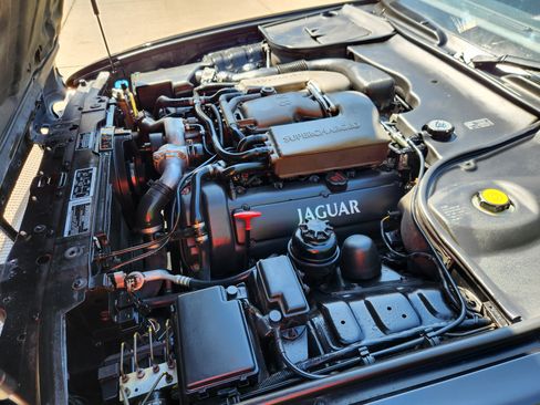 Used 2002 Jaguar XJR 100 RWD image 11